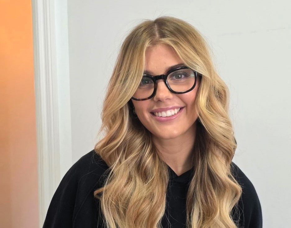 Anastasia Eastin used ChatGPT as a life coach and stylist to transform her body, confidence and lifestyle after 75 Hard, saving thousands and glowing up inside and out.