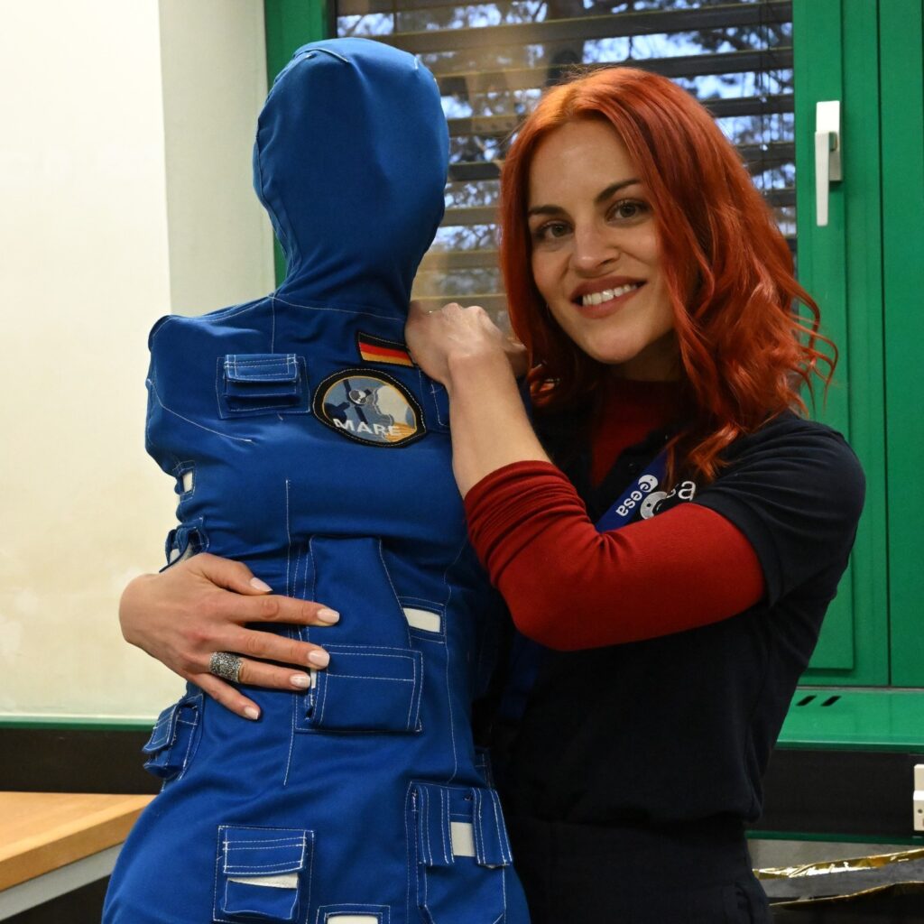 Astronaut Sara García Alonso says space travel accelerates ageing, causing issues like back pain and muscle loss in months. She believes it could help treat ageing on Earth.