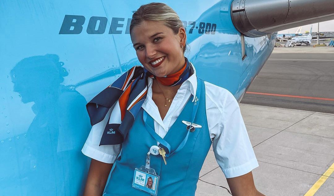 Flight attendant reveals birdsong plays in plane toilets to mask noises - KLM’s new Airbus A321neo adds calming chirps for a spa-like loo experience mid-flight.