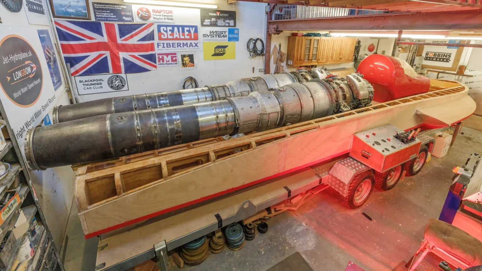 Granddad builds world's fastest boat in garage with 2 jet engines - David Aldred aims to break 317mph water speed record on Lake Coniston with Longbow hydroplane.