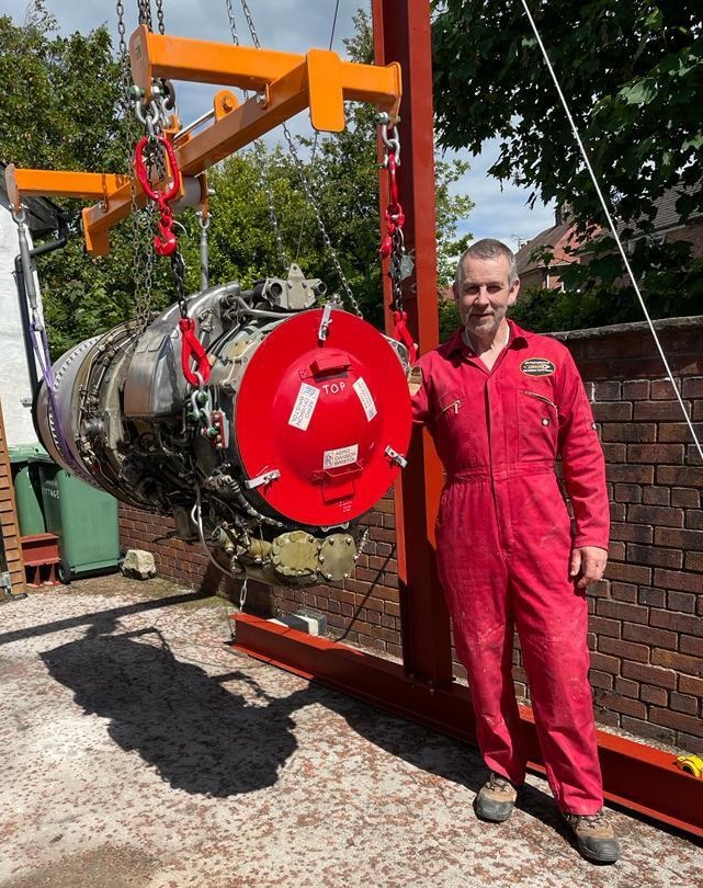 Granddad builds world's fastest boat in garage with 2 jet engines - David Aldred aims to break 317mph water speed record on Lake Coniston with Longbow hydroplane.