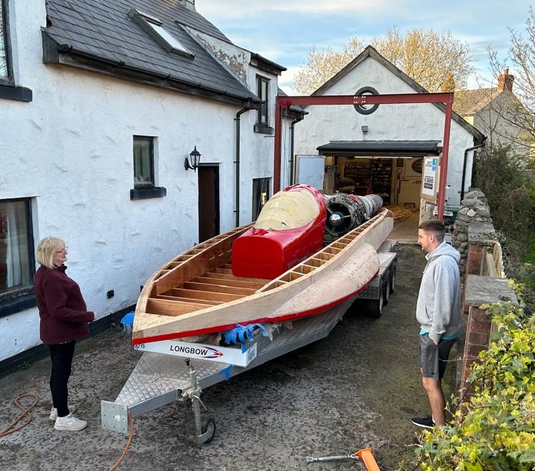 Granddad builds world's fastest boat in garage with 2 jet engines - David Aldred aims to break 317mph water speed record on Lake Coniston with Longbow hydroplane.