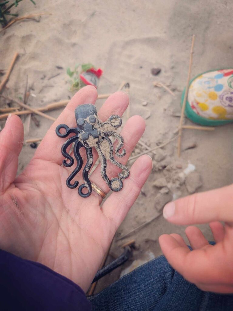 A rare Lego octopus lost in a 1997 cargo spill off Cornwall has been found in Wales by beachcomber Jenny Smith, marking the first reported sighting in the country.