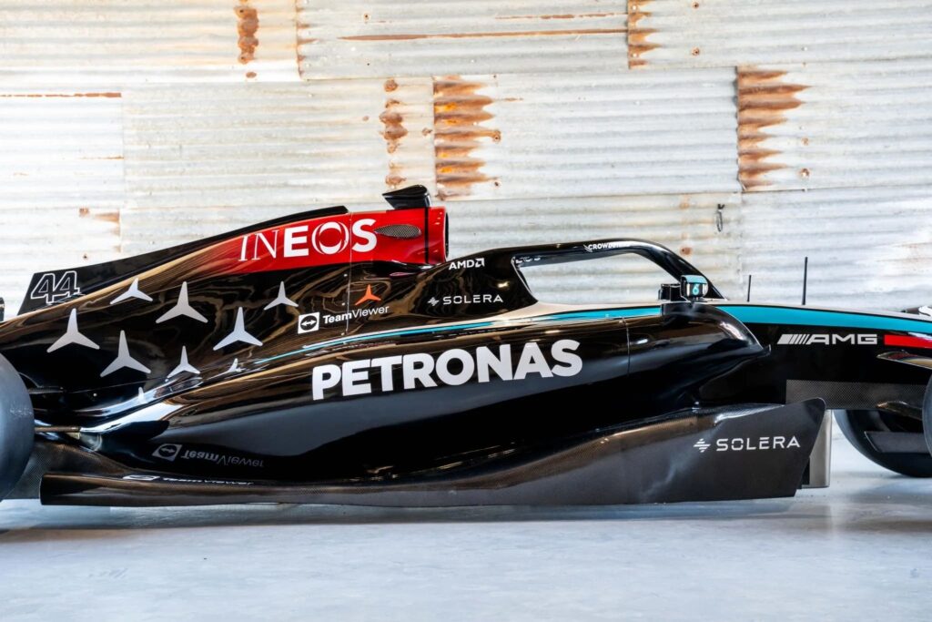 A life-sized replica of Lewis Hamilton’s 2024 F1 car is on sale for £20,000 in Dorset featuring carbon-fibre details, racing slicks and a full cockpit display.
