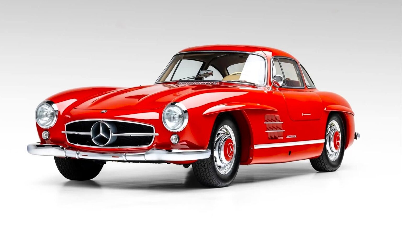 Owned by former Northern Ireland PM Lord Terence O’Neill, this rare 1955 Mercedes-Benz 300SL Gullwing with just 3,000 miles is up for auction in stunning condition.