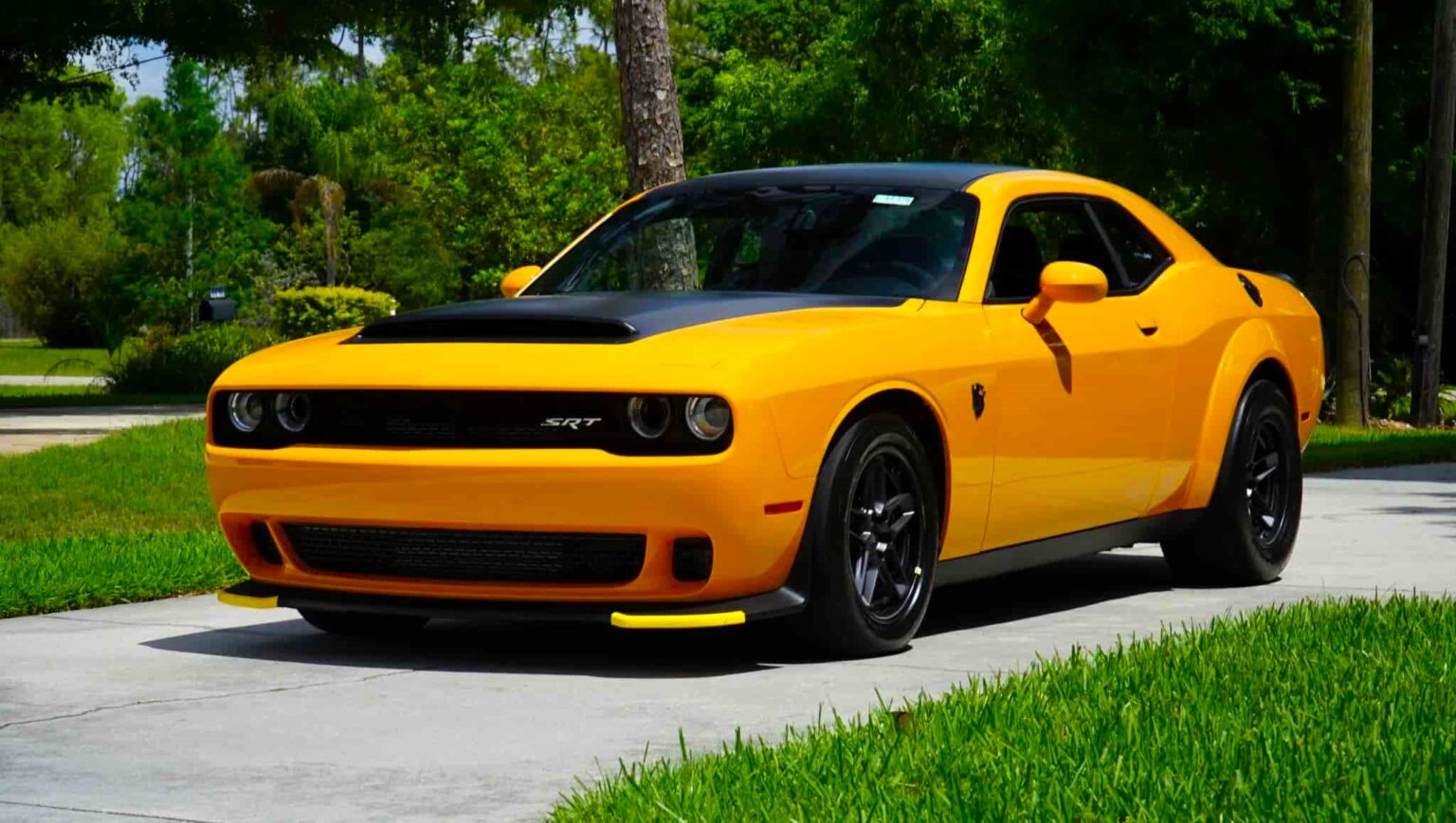 Kevin Hart’s custom 2023 Dodge Challenger SRT Demon 170 with just 24 miles and 1,025hp is up for auction, with bids soaring to £300k for the Cream Sickle one-off.