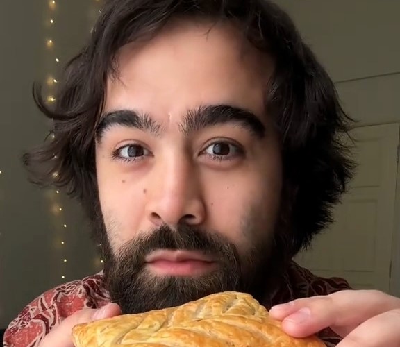 An American in London tried Greggs for the first time but called the pastry “bread,” sparking backlash from Brits. Despite the mix-up, he rated the vegan roll best.