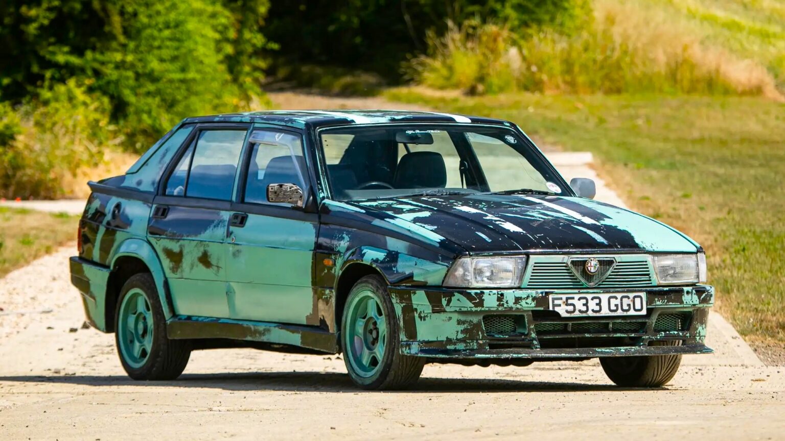 Jeremy Clarkson’s £450 Alfa Romeo from Top Gear is up for auction at £15,000, complete with Skoda Green paint, TV battle scars, and no MOT since 2017.