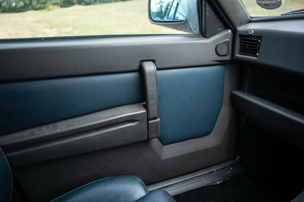 Jeremy Clarkson’s £450 Alfa Romeo from Top Gear is up for auction at £15,000, complete with Skoda Green paint, TV battle scars, and no MOT since 2017.