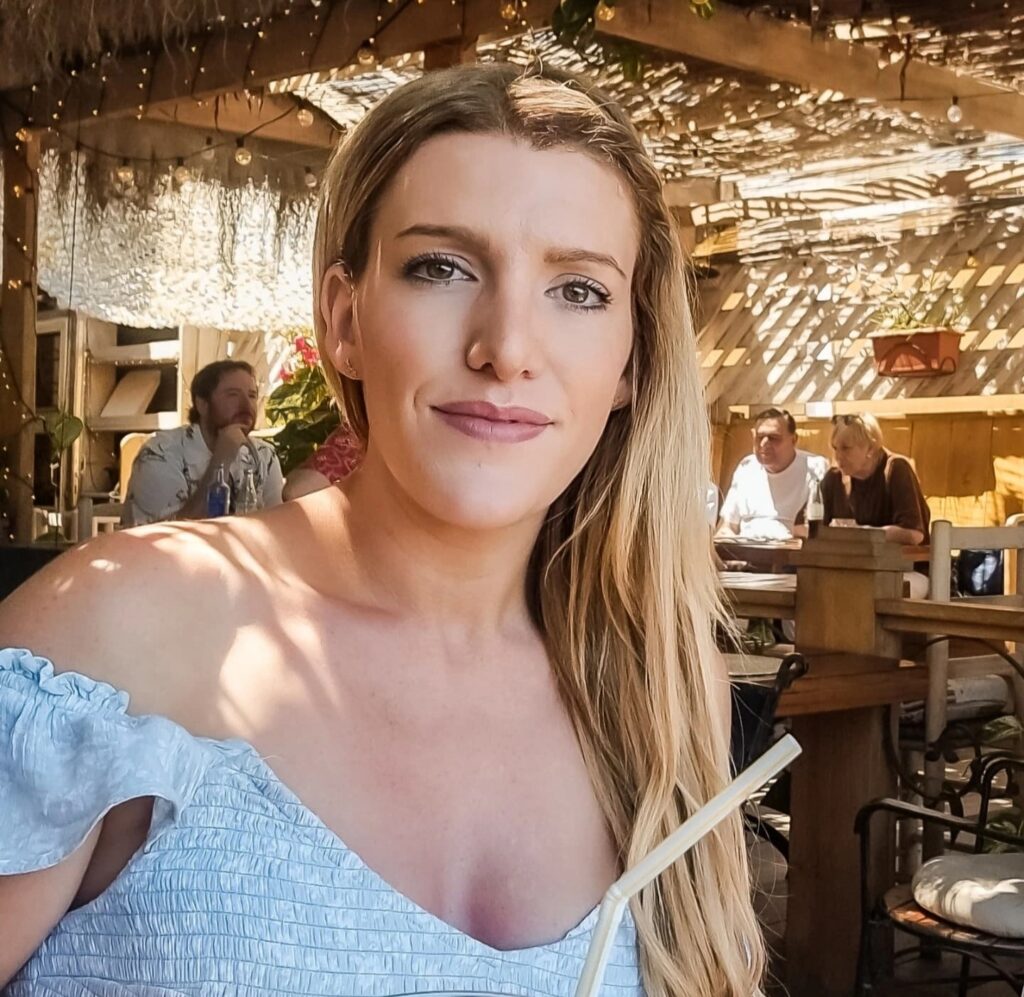 British ex-pat praises Spanish supermarket Mercadona as far superior to UK stores, raving about fresh produce, budget wine, and unique products perfect for holiday shopping.