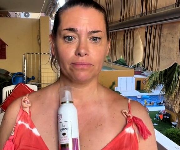 A woman in Málaga hilariously stuck items to her chest to show off the extreme 30C heatwave humidity - her viral TikTok highlights life in Spain’s steamy Costa del Sol.