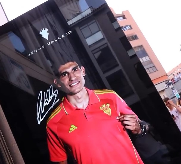 Ex-Real Madrid star Jesús Vallejo joins Albacete in Spain’s second tier – Champions League winner unveiled on digital billboard as fans celebrate his surprise arrival.