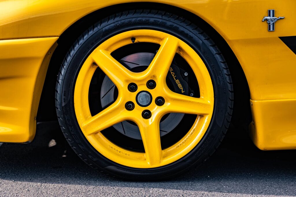 George Foreman’s 1995 Saleen Mustang, with only 728 miles and 510bhp, is up for sale at £9,300. This rare canary yellow convertible was rarely driven and heavily upgraded.