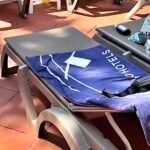A Brit couple slammed their Salou hotel for unfair sunbed rules after getting a warning for leaving loungers for 30 mins while others were gone for hours unpunished.