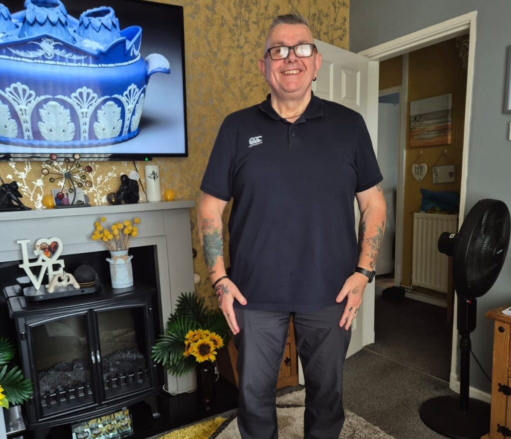 A dad who spent £5k a year on takeaways lost 8st after a dentist chair collapsed under him - now he's reversed sleep apnea and enjoys life with his grandkids.