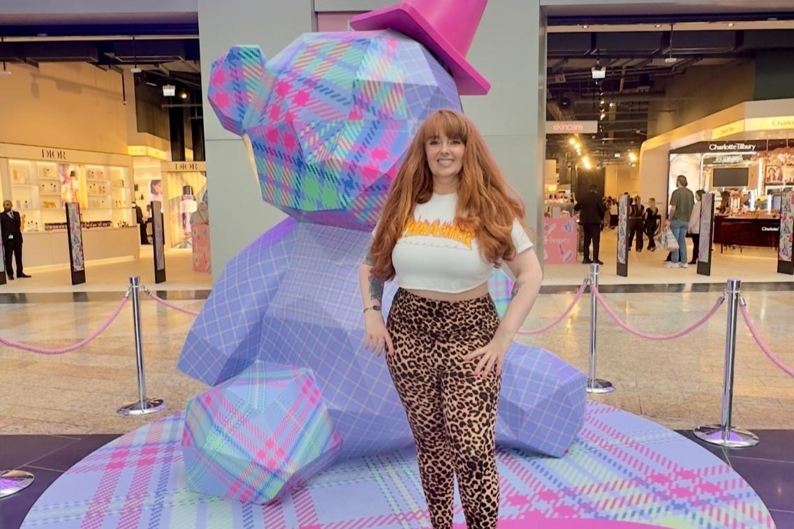 Elle Kay transformed her life with hypnotherapy, shedding nearly two stone, overcoming dental fears, and finding love after years of anxiety, stress, and low self-esteem.
