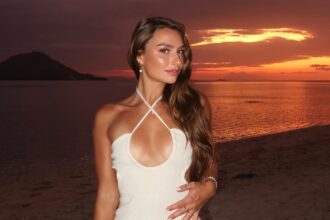 Influencer Djuna Duns was gifted flowers and luxury jewellery by a mystery man in Dubai, sparking concern online over safety and Porta-Potty party rumours linked to the city.