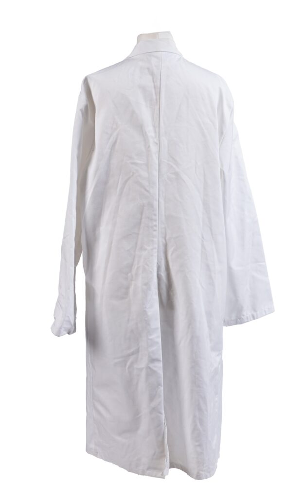 Princess Diana’s unwashed lab coat from a 1992 factory visit, left behind the day her separation was announced, has sold for £4,500 after decades hidden in a wardrobe.