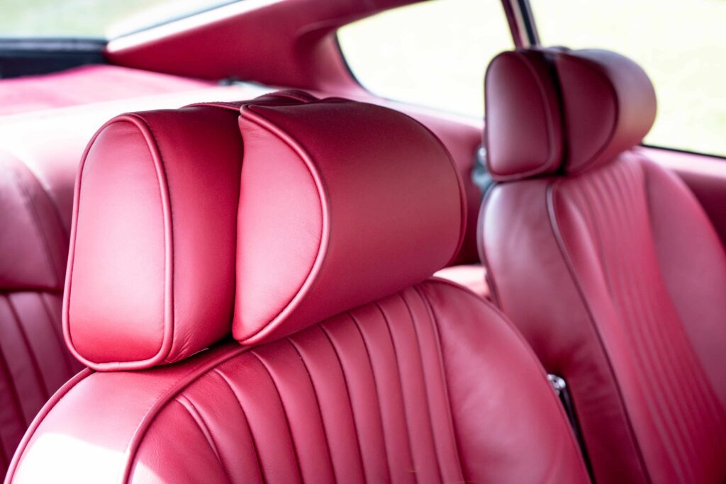 Orlando Bloom’s classic 1971 Aston Martin DBS V8 sold for £63,250, far below its £120,000 guide price, despite its powerful legacy and Hollywood ownership.
