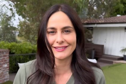 Sofia Vergara's cousin Mariana wows fans with viral pimple popping video – licensed aesthetic expert shares skincare tips and “satisfying” spot removals online.