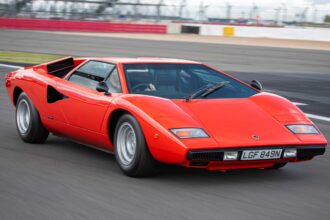 Ultra rare 1975 Lamborghini Countach LP400 Periscopio with just 12,000 miles hits market for £600,000 – one of only 10 UK right-hand drive models ever made.
