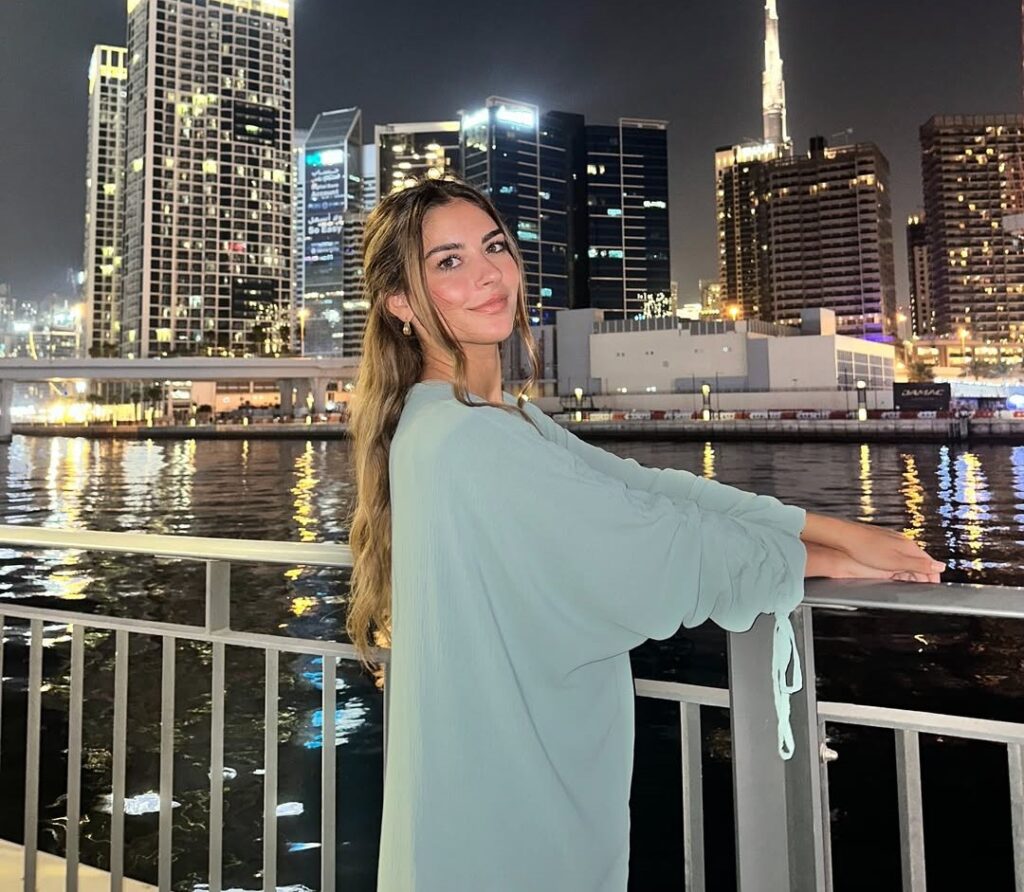 Ex-London waitress moves abroad with £1k, now earns £10k a month creating content while living in Bali and Dubai, says she'll never return to the "depressing" UK.