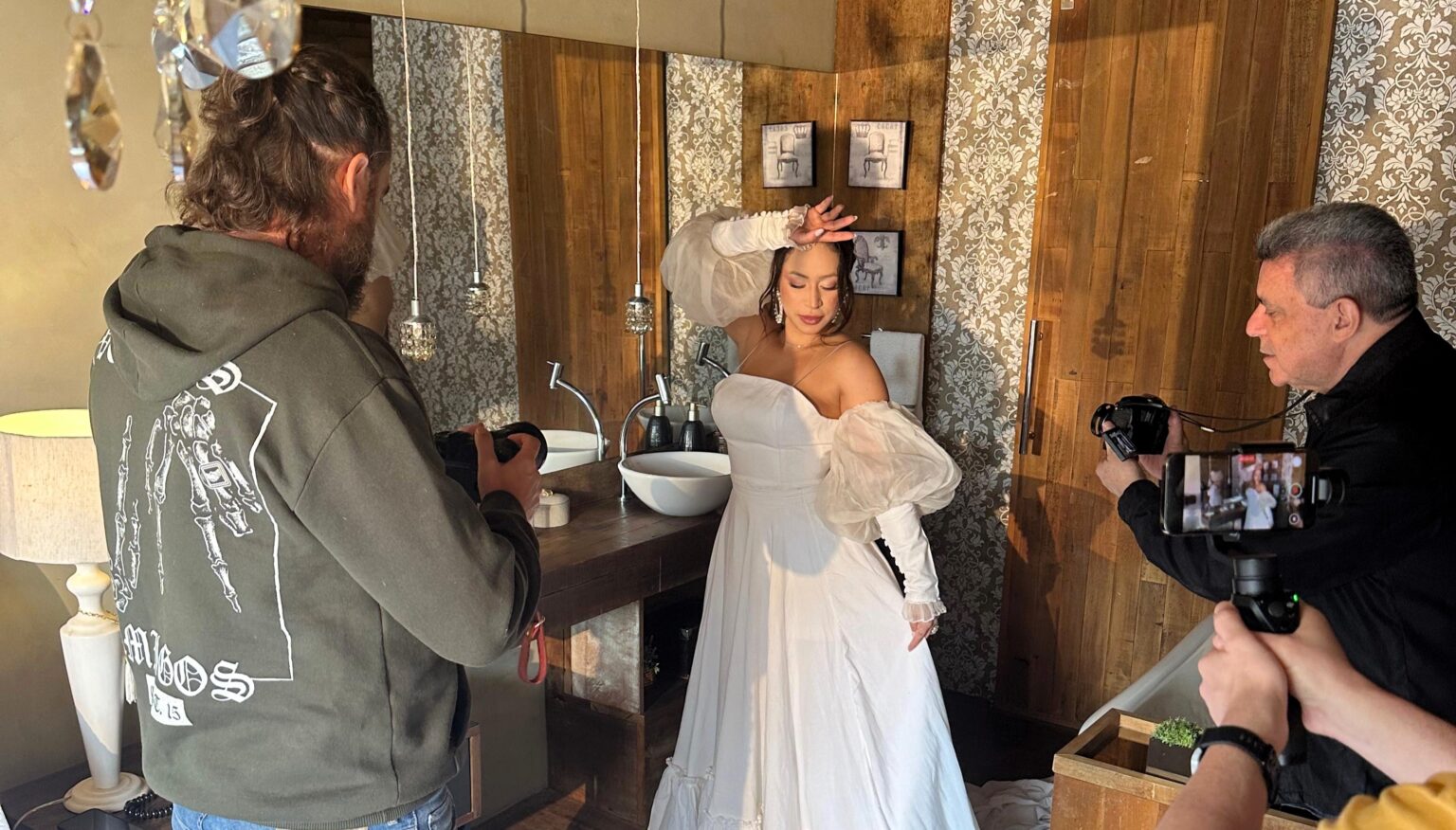 Model Amanda Moretti turns heartbreak into empowerment with a stunning bridal revenge photoshoot after discovering her boyfriend’s affair - reclaiming confidence and closure.