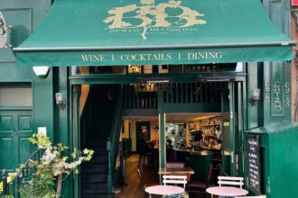 Staff at Ed Sheeran's Bertie Blossoms bar in Notting Hill urge customers not to give money or cigarettes to homeless people outside, following complaints from patrons.