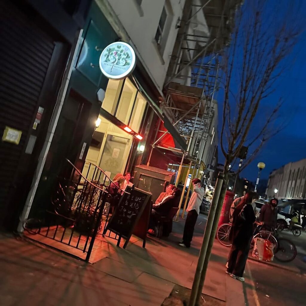Staff at Ed Sheeran's Bertie Blossoms bar in Notting Hill urge customers not to give money or cigarettes to homeless people outside, following complaints from patrons.