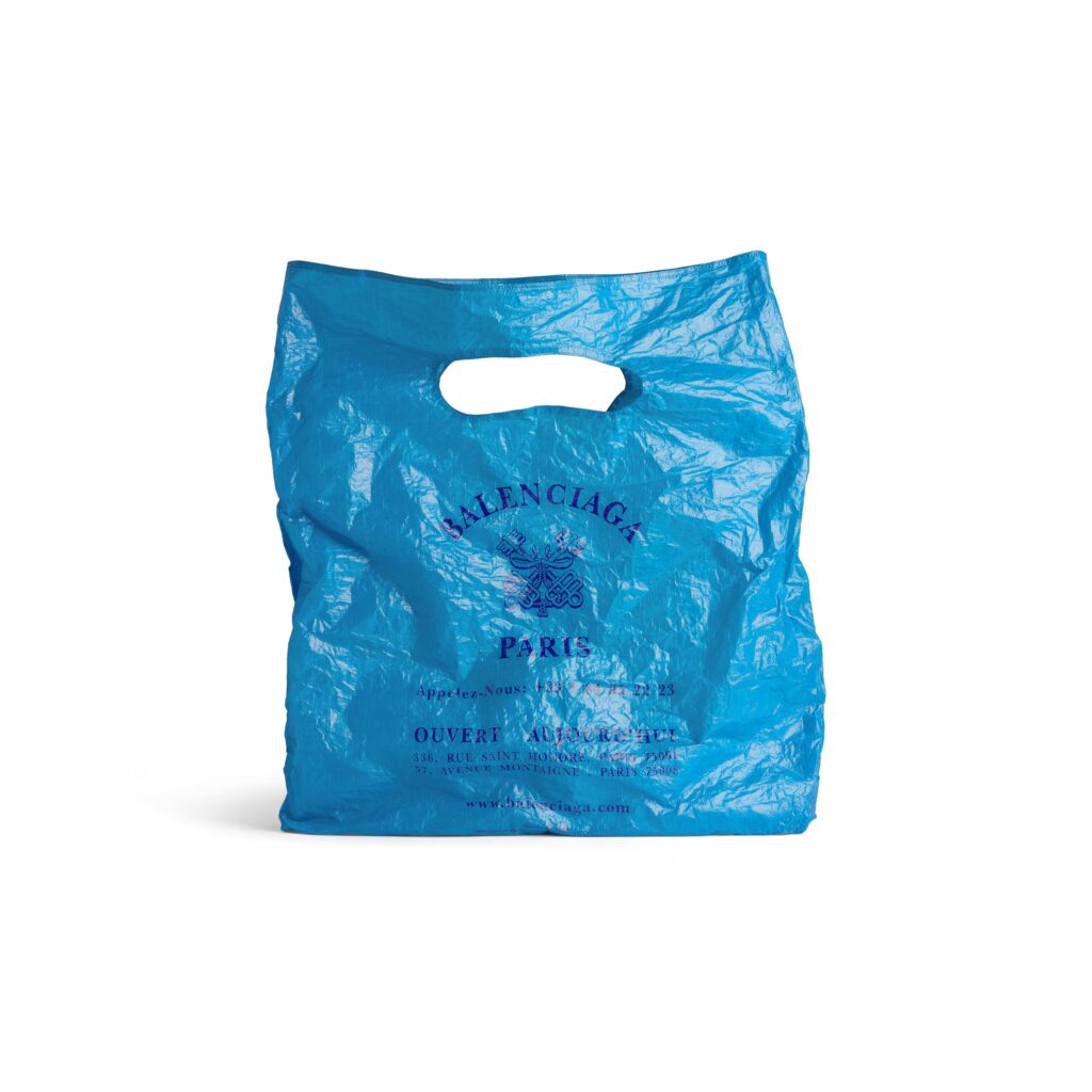 Balenciaga’s £775 Marché Packable Tote mimics a worn supermarket bag with crinkles, Paris store details and Italian craftsmanship, sparking debate over luxury pricing.