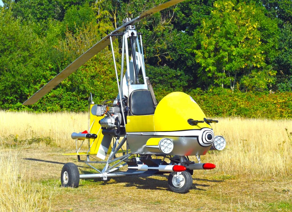 James Bond fans can bid on a £12,000 replica of Little Nellie, the 007 gyrocopter from You Only Live Twice, going under the hammer after 40 years off the skies.