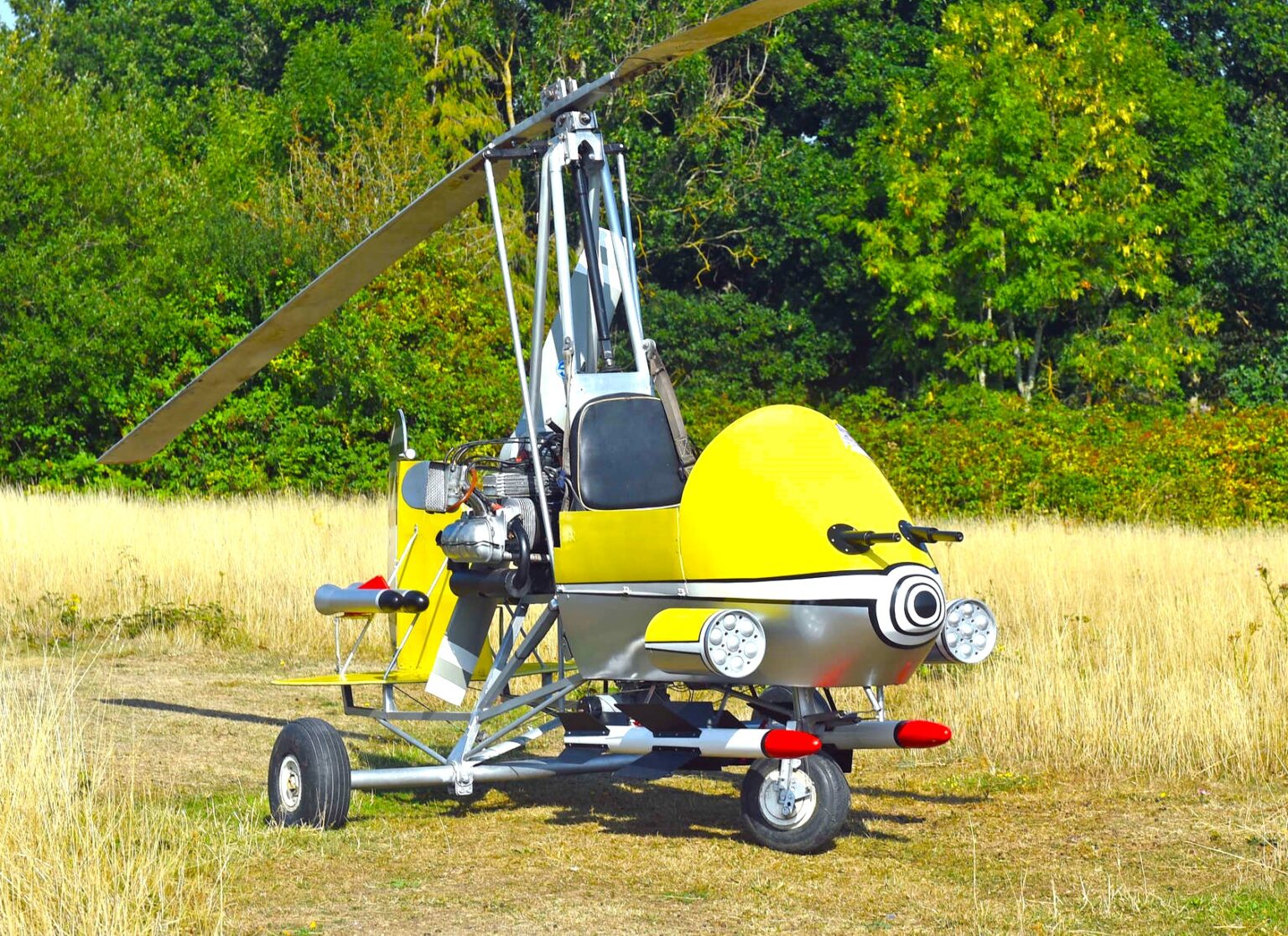 James Bond fans can bid on a £12,000 replica of Little Nellie, the 007 gyrocopter from You Only Live Twice, going under the hammer after 40 years off the skies.