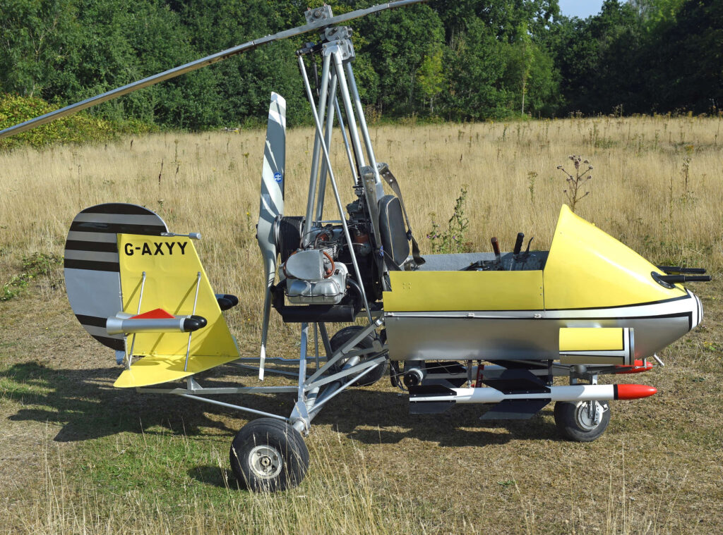 James Bond fans can bid on a £12,000 replica of Little Nellie, the 007 gyrocopter from You Only Live Twice, going under the hammer after 40 years off the skies.
