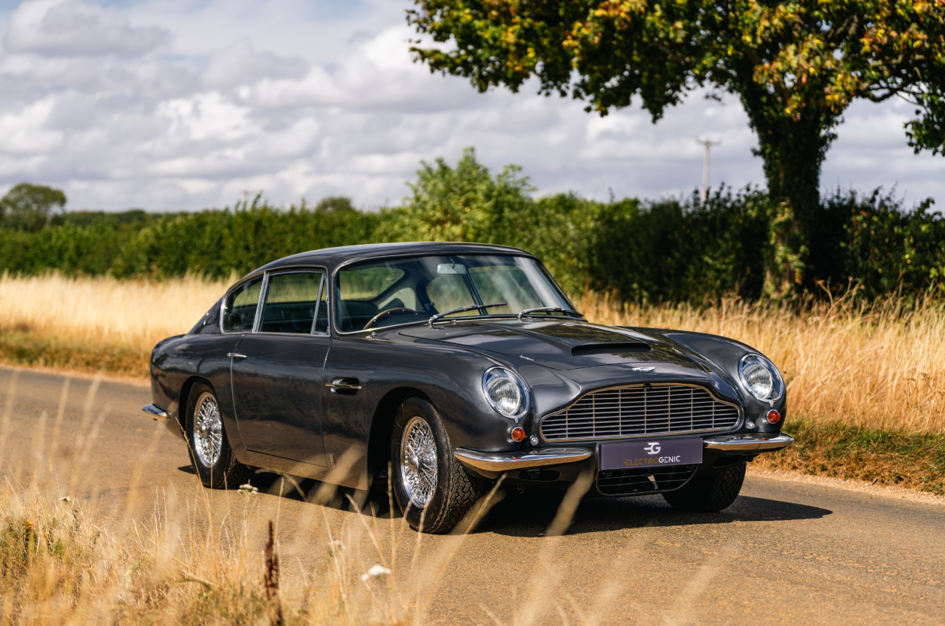 Jimmy Carr has converted his £250k Aston Martin DB6 into an electric car with 60kWh batteries 150 mile range and zero emissions while keeping its iconic 60s performance.