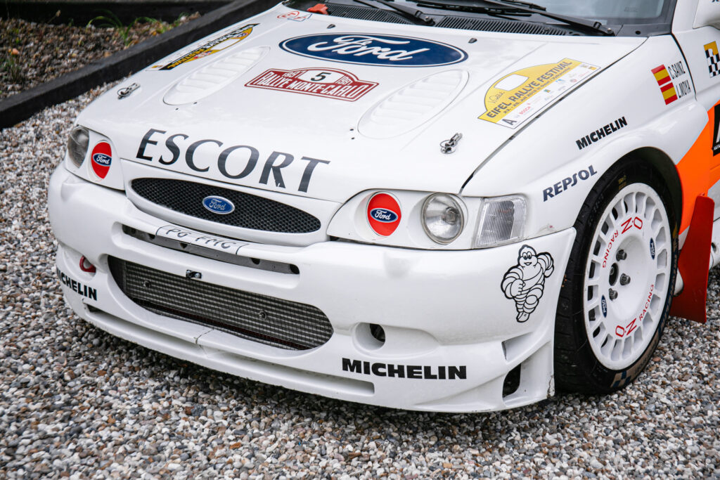 A 1997 Ford Escort WRC driven by Carlos Sainz Sr. to multiple rally wins is set for auction, expected to fetch over £350,000, making it a rare collector’s piece.