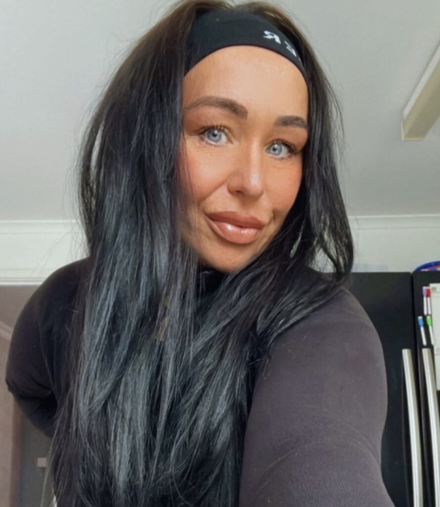 Sleepwalking mum wakes at 4am to find herself boiling Pepsi in a wok on the hob - Wendy Mellor from Middlesbrough says bizarre incident could have been dangerous.