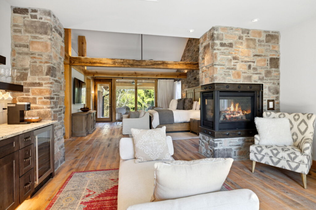 Legendary Nashville recording studio Dark Horse hits market for \$24m - estate where Taylor Swift, Dolly Parton and Shawn Mendes recorded comes with luxury manor house.