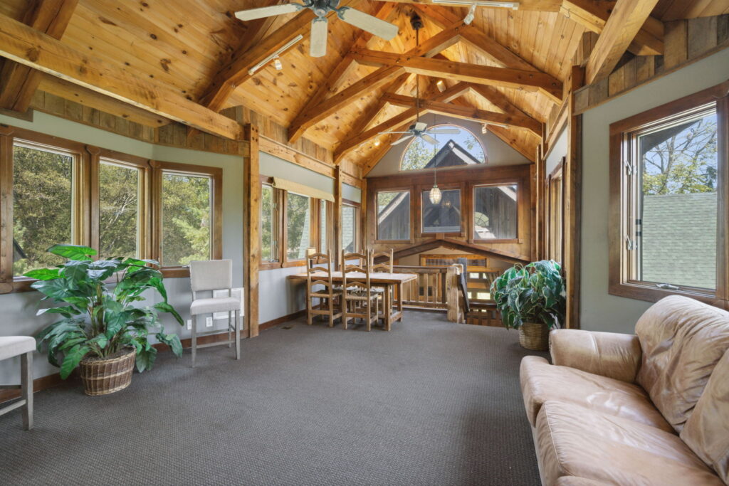 Legendary Nashville recording studio Dark Horse hits market for \$24m - estate where Taylor Swift, Dolly Parton and Shawn Mendes recorded comes with luxury manor house.