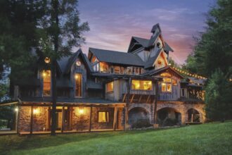 Legendary Nashville recording studio Dark Horse hits market for \$24m - estate where Taylor Swift, Dolly Parton and Shawn Mendes recorded comes with luxury manor house.