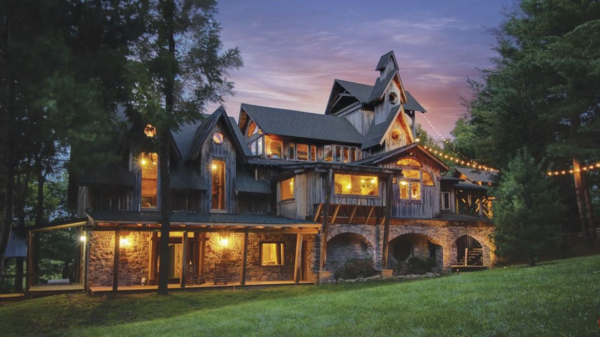 Legendary Nashville recording studio Dark Horse hits market for \$24m - estate where Taylor Swift, Dolly Parton and Shawn Mendes recorded comes with luxury manor house.