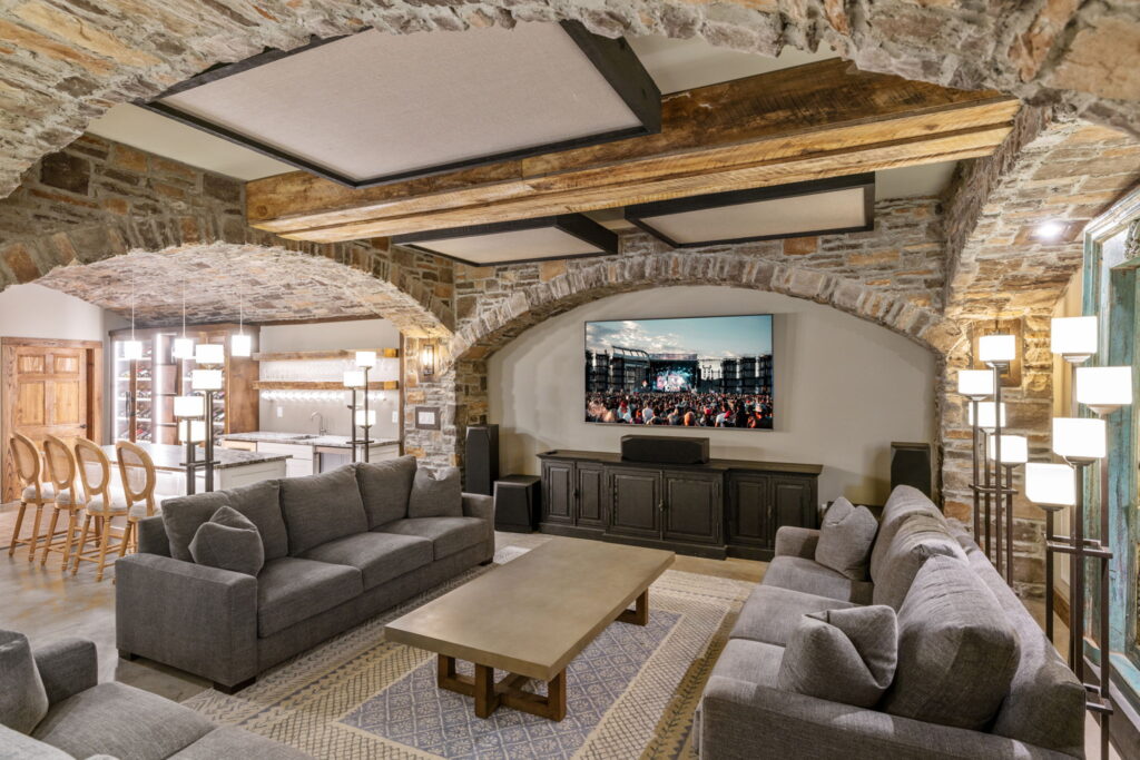 Legendary Nashville recording studio Dark Horse hits market for \$24m - estate where Taylor Swift, Dolly Parton and Shawn Mendes recorded comes with luxury manor house.
