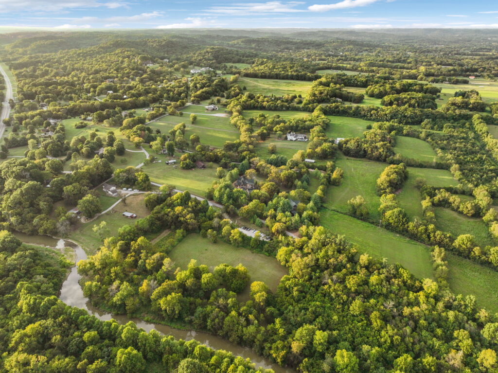 Legendary Nashville recording studio Dark Horse hits market for \$24m - estate where Taylor Swift, Dolly Parton and Shawn Mendes recorded comes with luxury manor house.
