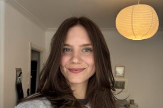 A woman swapped homes with a stranger on Instagram to save £600 on accommodation in Paris. She stayed in a local flat, enjoyed a homey experience, and felt like a local during her trip.