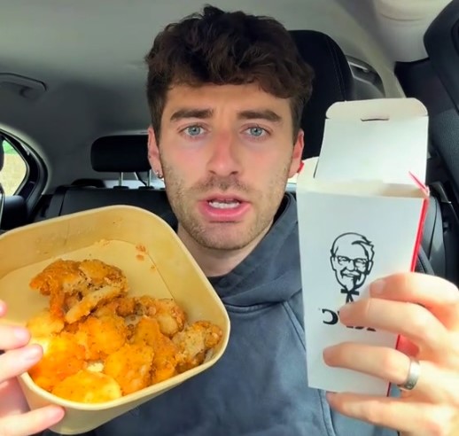 Food critic Carmie Sellitto compared Harrods’ £16 fried chicken to KFC’s £5 popcorn chicken – declaring Harrods the winner with a 9.5/10 score after a taste test.