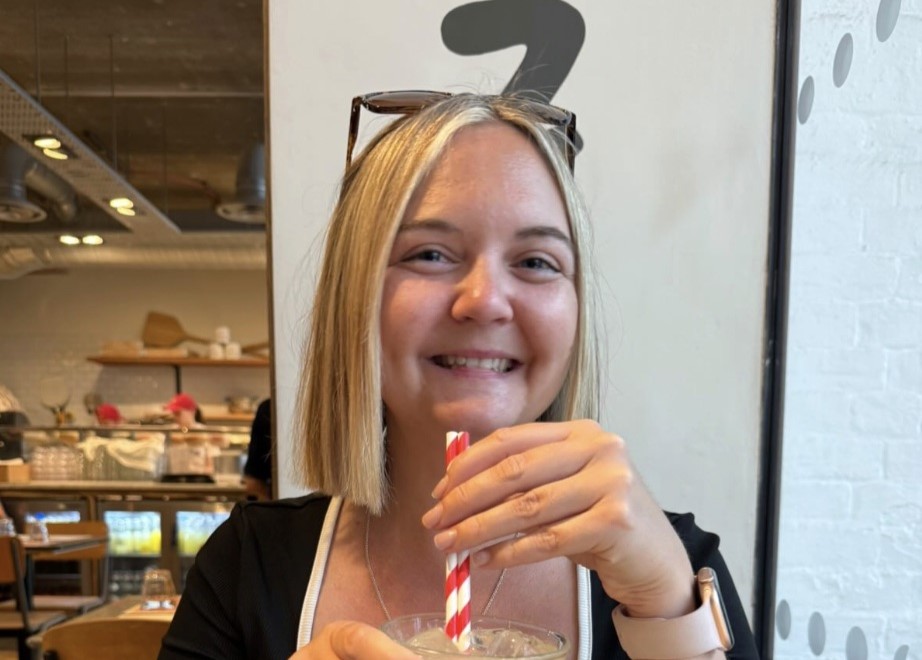 A wedding guest sparked outrage after ordering a pizza during an eight-hour food wait, splitting opinion online as some branded it disrespectful while others said it was justified.