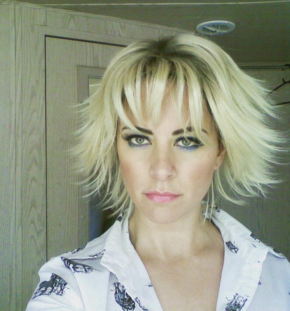 Inbetweeners star Belinda Stewart-Wilson, famous as Will’s mum Polly, has joined Cameo charging £22 for two minute videos and up to £874 for business promotions.