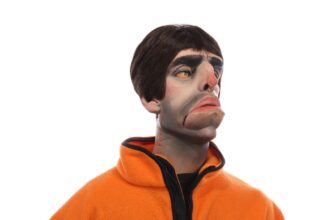 A Spitting Image puppet of Oasis frontman Liam Gallagher is expected to sell for up to £6,000 at auction, as Oasis continue their reunion tour with sell-out shows.