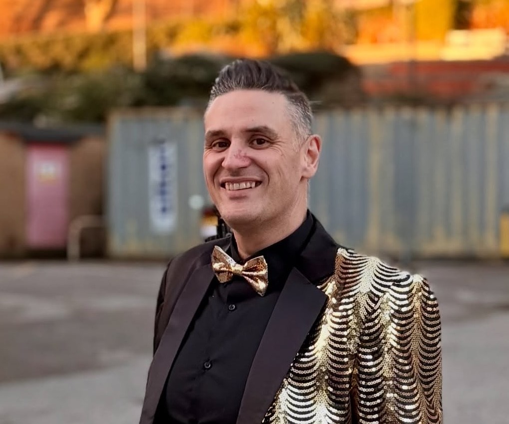 Teacher Glen Allison lost over nine stone through a council funded weight loss scheme but now fears others will miss out as One You Lincolnshire faces being axed.