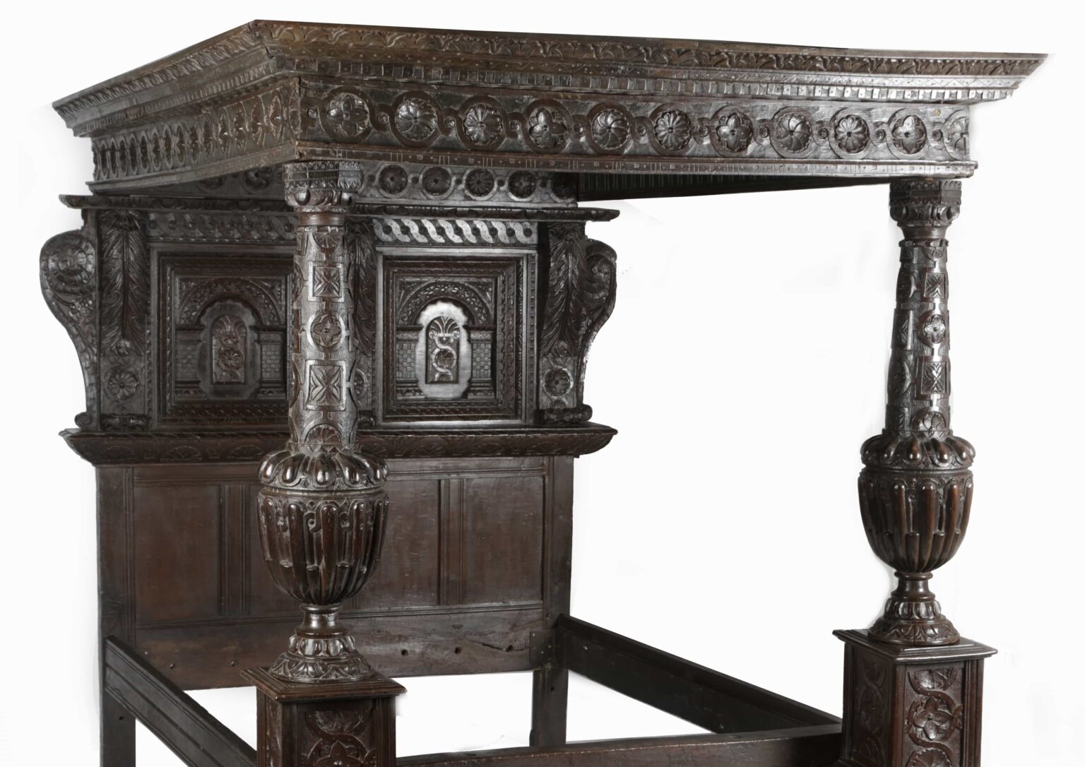 A rare Elizabethan four poster bed dating back 445 years to around 1580 and once housed at Godolphin House is set for auction with an estimate of up to £30,000.