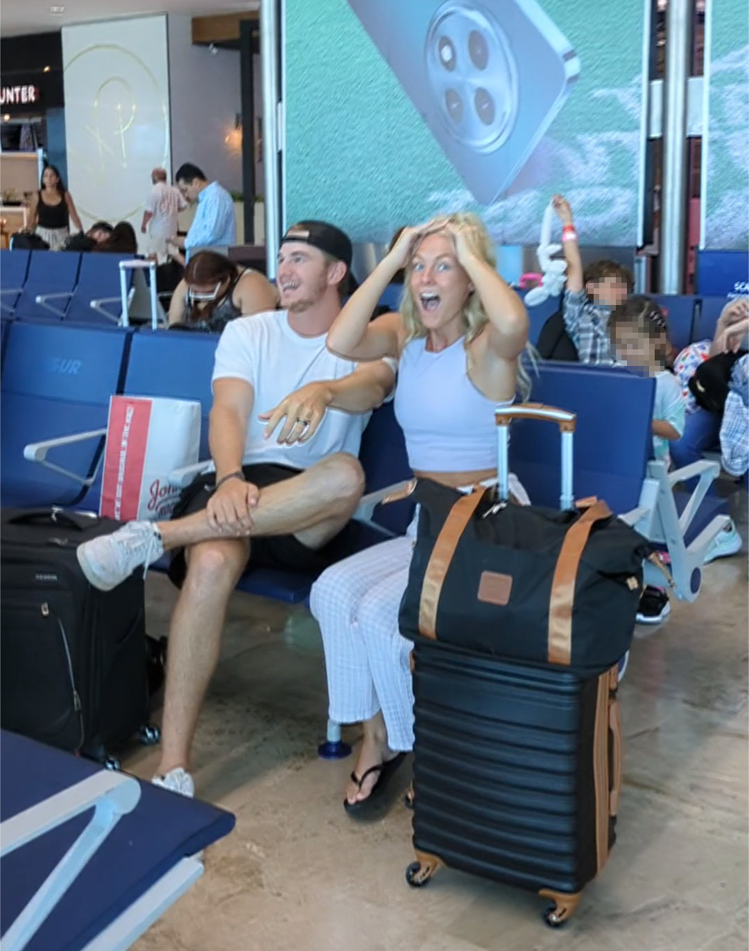 Pilot surprises daughter by secretly flying her Southwest honeymoon flight from Cancun - Captain John Arvin left bride Addison in tears with the ultimate dad move.